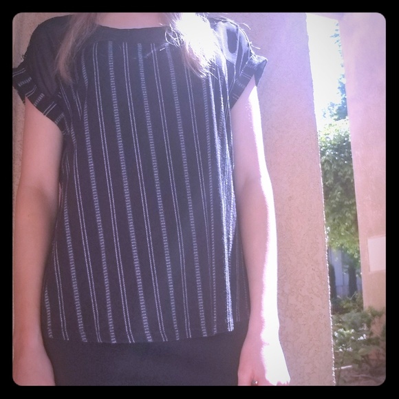 Casual t-shirt - Picture 5 of 8